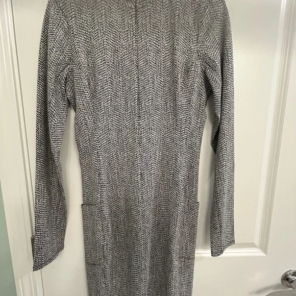 Athleta dress with pockets - Picture 6 of 6